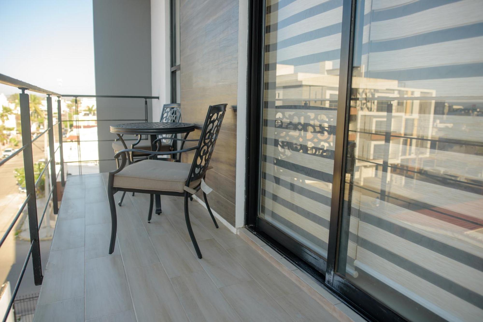 2Br/2Ba Condo 1 Block To Ocean! - Unit 6 Mazatlán Zewnętrze zdjęcie